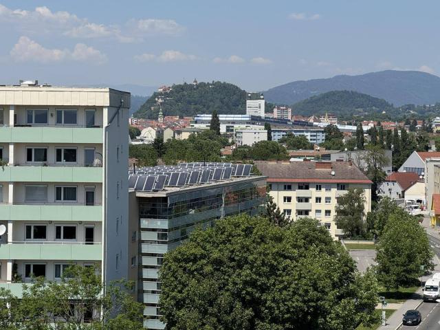 2–3 Zimmer Wohnung mit Weitsicht inkl. Schlossbergblick