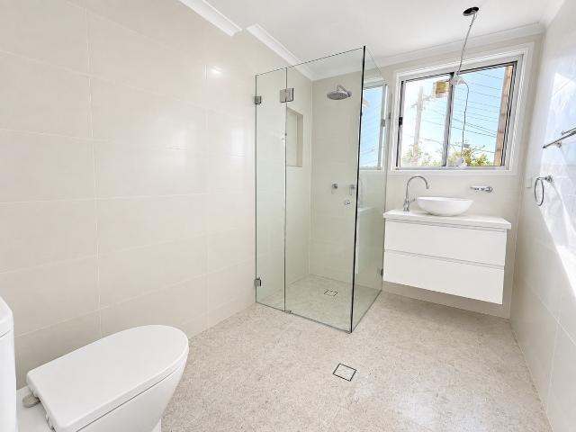 2 / 44 Downs Street, North Ipswich QLD 4305