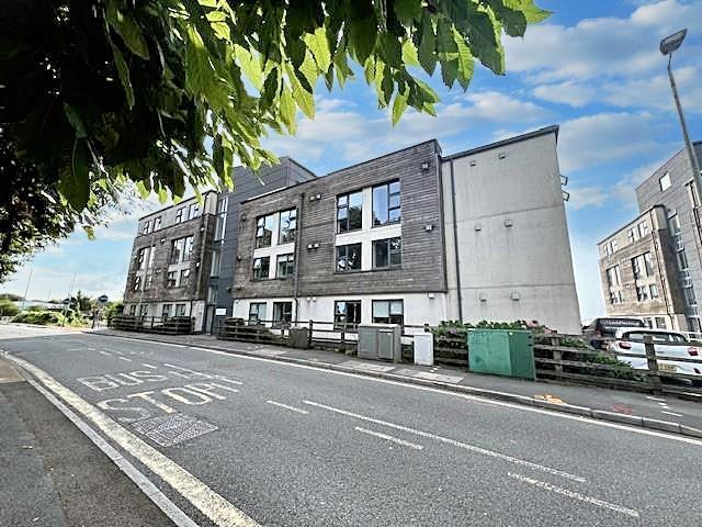 2 4 Plymbridge Lane, Plymouth PL6 7 bed flat to rent £758 pcm £175 pw