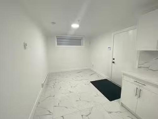 2 5575 Stamford Street, Vancouver, BC, V5R 4K6 house for lea.