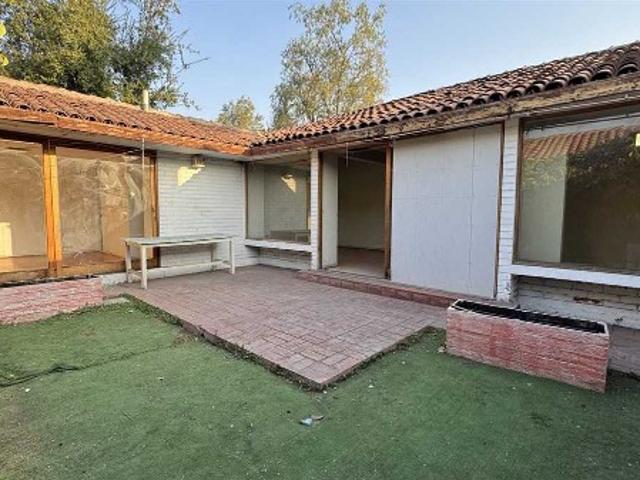 $ 2.500.000 Casa en Arriendo en Vitacura 5 dormitorios 5 baños / Finhabit Ltda