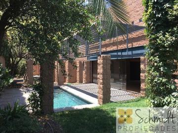 $ 2.500.000 Casa en Arriendo en Las Condes 4 dormitorios 3 baños / SCHMIDT PROPIEDADES SpA