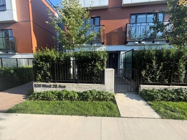 $2,500 / 1br – 577ft2 – Like New Ground Level 1 Bed Townhome at Cambie QE Available Anytime Queen Elizabeth Park Cambie