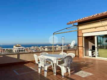 2.500 / mese, 95 Mq Tecnocasa.it 61231748