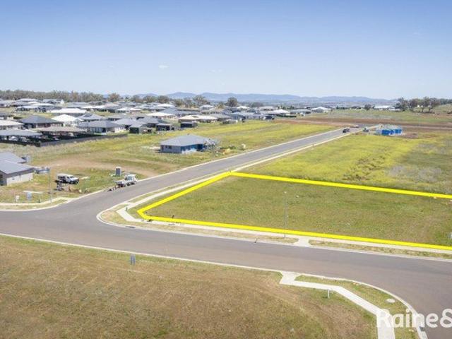 2,522sqm of Possibility in Moore Creek
