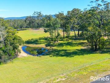 2.5 Acres of Peaceful Country Living
