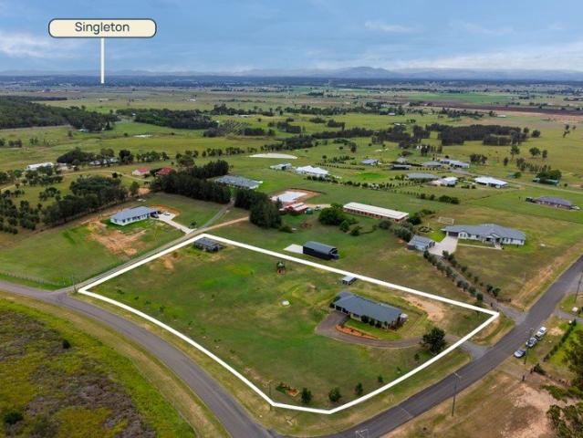 2.5 ACRES. TOWN WATER. WHITTINGHAM