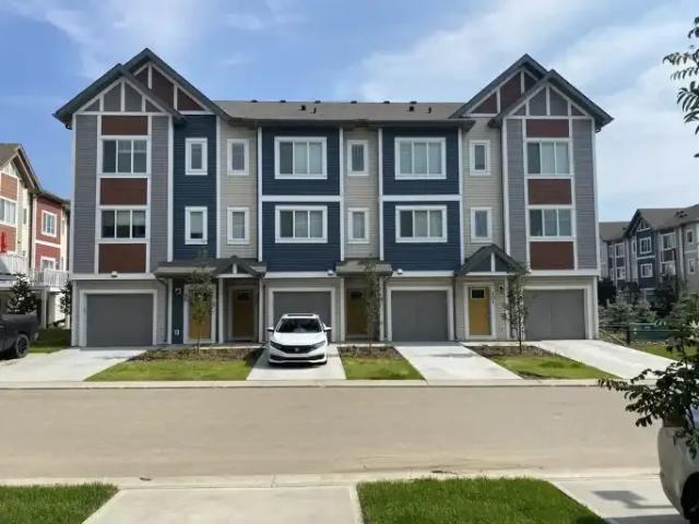 2.5 Bedroom Townhouse Edmonton AB 105281865