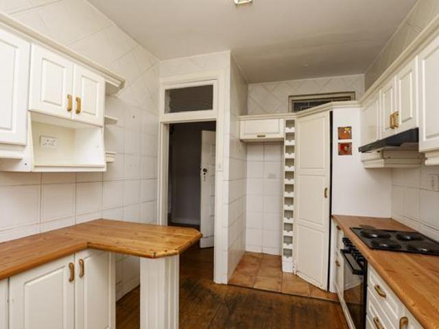 2.5 Bedroom Apartment in Glenwood