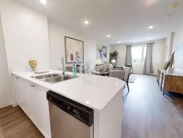 2.5 Bedroom Apartment London ON 98747956
