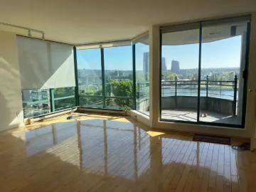 Greater Vancouver - Office room, Balcony