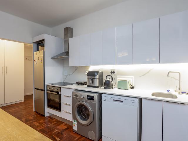 2.5 Bedroom Flat To Let in Vredehoek