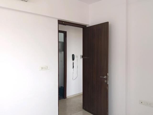 2.5 BHK Apartment in Thane West for rent Thane. The reference number is 20104311