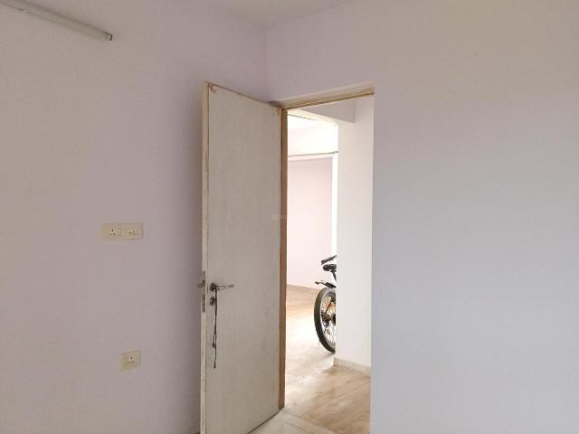 2.5 BHK Apartment in Thane West for rent Thane. The reference number is 20353376