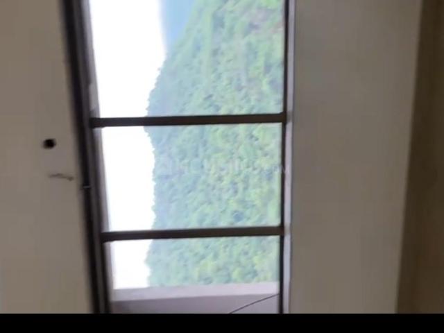 2.5 BHK Apartment in Thane West for rent Thane. The reference number is 20714733
