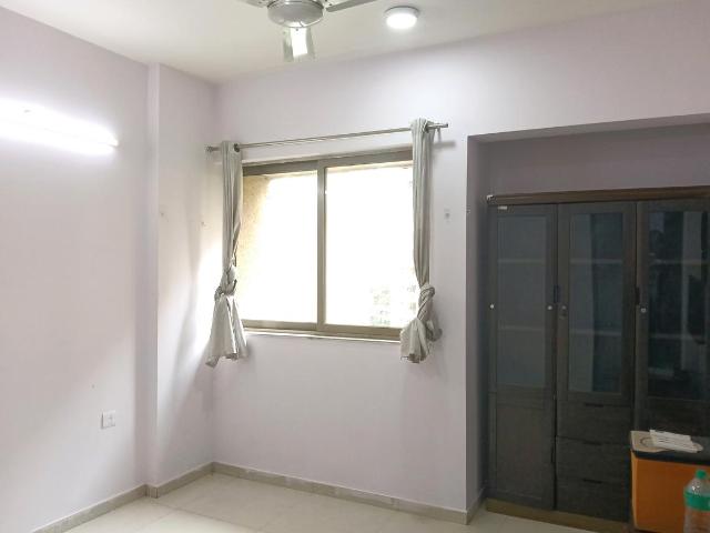 2.5 BHK Apartment in Thane West for rent Thane. The reference number is 21091283