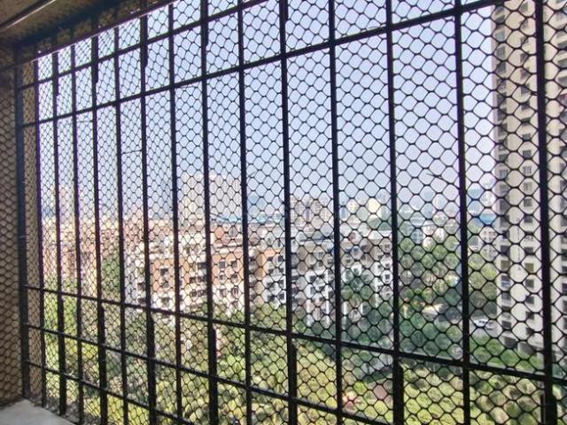 2.5 BHK Apartment in Thane West for rent Thane. The reference number is 21191232