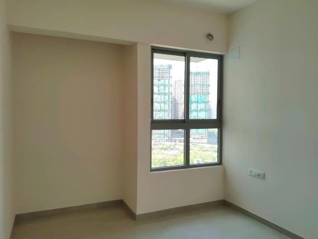 2 BHK Apartment in Thane West for resale Thane. The reference number is 18947113