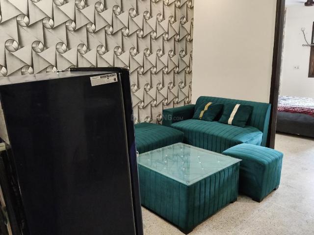 2.5 BHK Apartment in Vishnu Garden for rent New Delhi. The reference number is 21032001