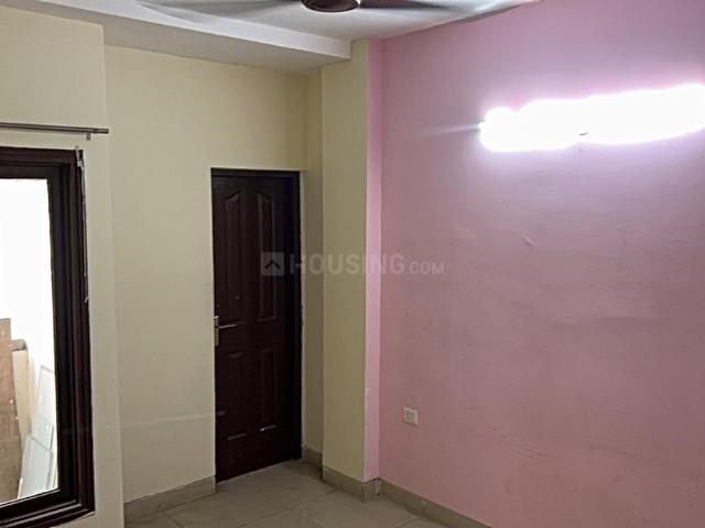 2.5 BHK Apartment in Wave City for rent Ghaziabad. The reference number is 20158863