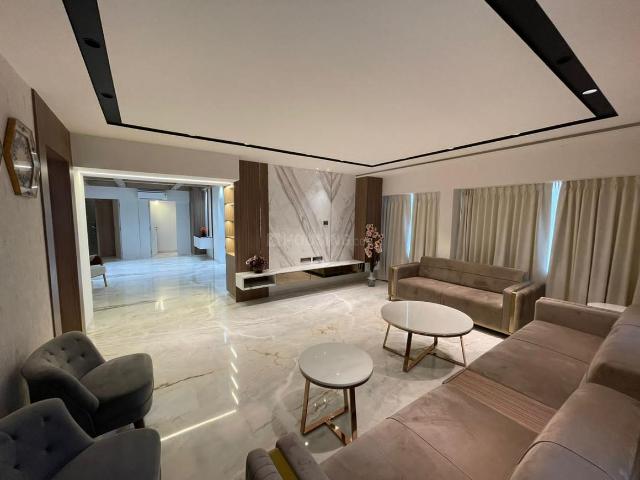 2.5 BHK Apartment in Bandra West for rent Mumbai. The reference number is 19424277