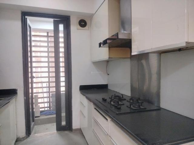 2.5 BHK Apartment in Chembur for rent Mumbai. The reference number is 18659619