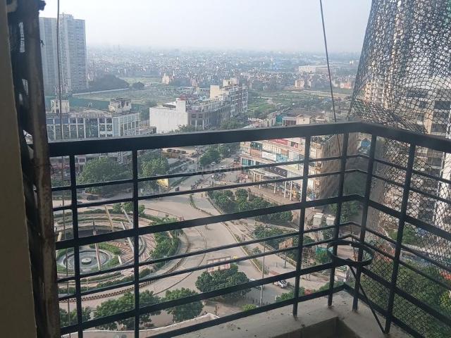 2.5 BHK Apartment in Crossings Republik for resale Ghaziabad. The reference number is 21070254