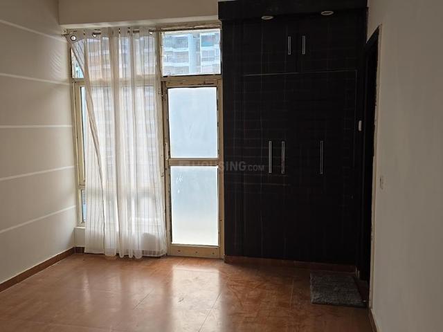 2.5 BHK Apartment in Crossings Republik for resale Ghaziabad. The reference number is 21160250