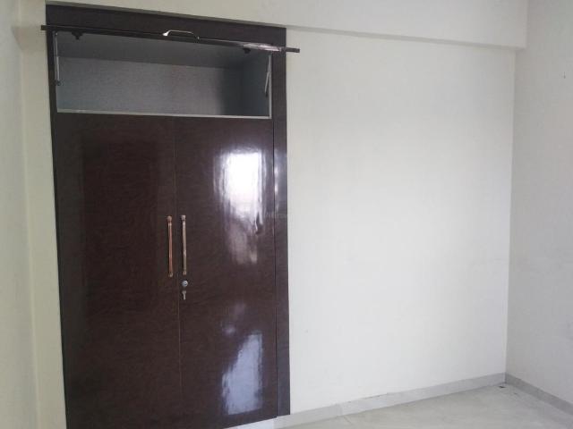 2.5 BHK Apartment in Gagan Vihar for rent Ghaziabad. The reference number is 16699738