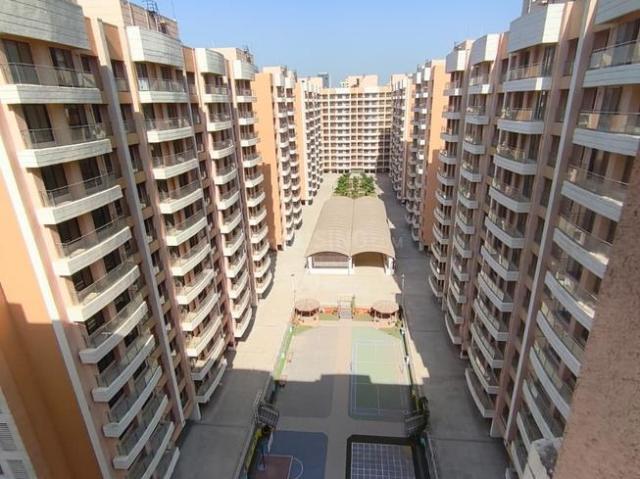 2.5 BHK Apartment in Goregaon West for rent Mumbai. The reference number is 20884314