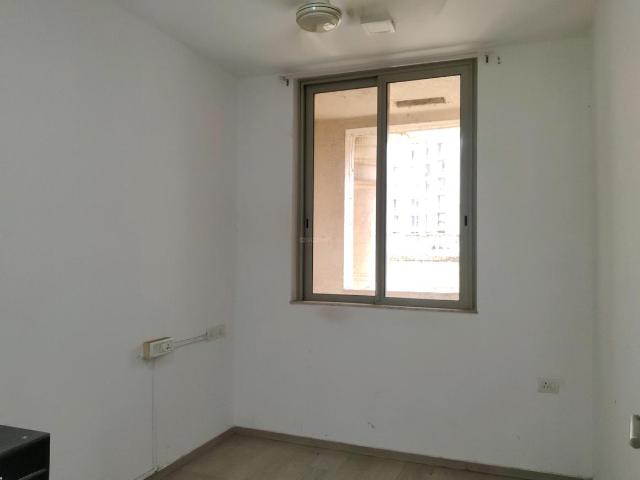2.5 BHK Apartment in Hiranandani Estate for rent Thane. The reference number is 19654072
