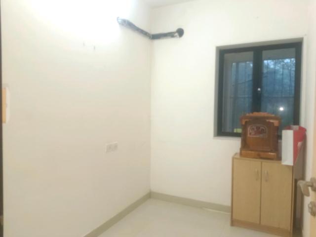 2.5 BHK Apartment in Kandivali East for rent Mumbai. The reference number is 20392082