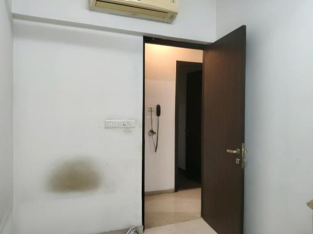 2.5 BHK Apartment in Kasarvadavali for rent Thane. The reference number is 20726067