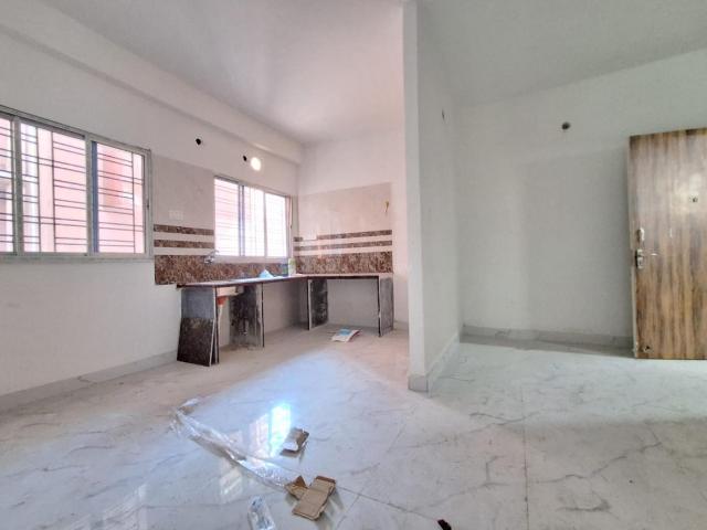 2.5 BHK Apartment in Keshtopur for resale Kolkata. The reference number is 19760344