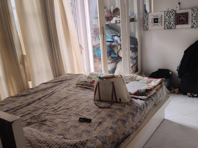 2.5 BHK Apartment in Khar West for resale Mumbai. The reference number is 20996659