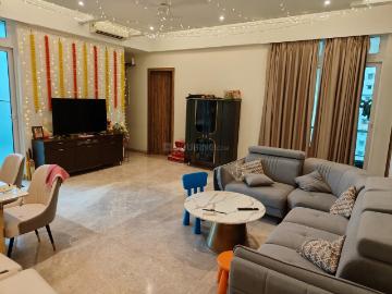 2.5 BHK Apartment in Lower Parel for resale Mumbai. The reference number is 19288769