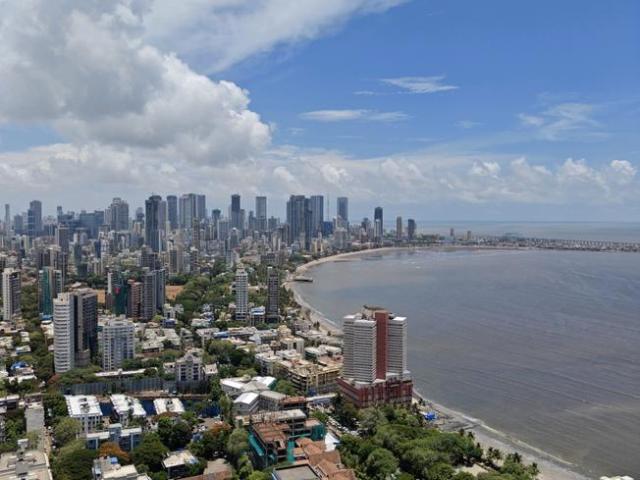 2.5 BHK Apartment in Mahim for resale Mumbai. The reference number is 20515550