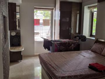 2.5 BHK Apartment in Malabar Hill for rent Mumbai. The reference number is 19313644