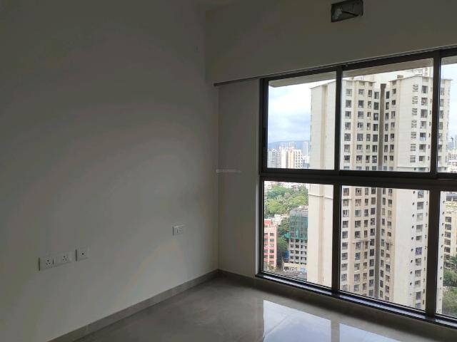 2.5 BHK Apartment in Malad West for resale Mumbai. The reference number is 21039316