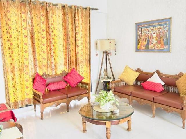 2.5 BHK Apartment in Mulund West for rent Mumbai. The reference number is 21312434