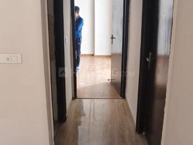 2.5 BHK Apartment in Noida Extension for rent Greater Noida. The reference number is 18906111