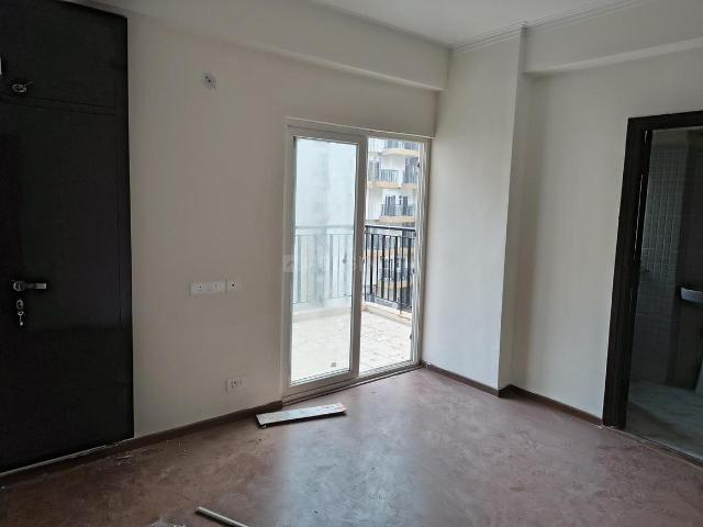 2.5 BHK Apartment in Noida Extension for rent Greater Noida. The reference number is 20368117
