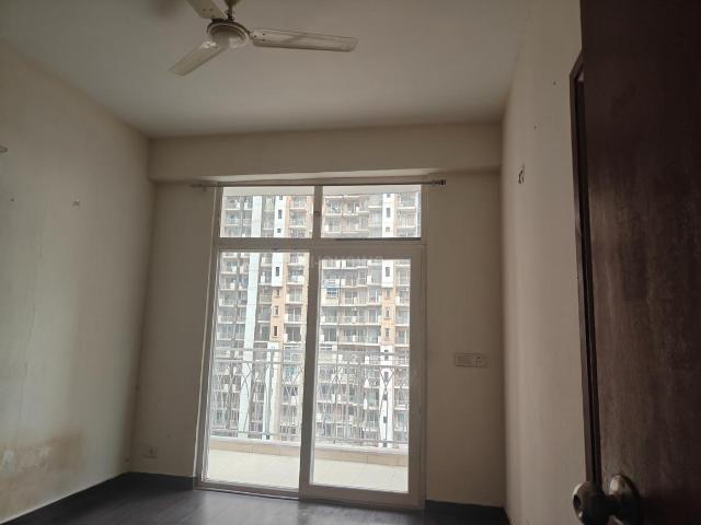 2.5 BHK Apartment in Noida Extension for rent Greater Noida. The reference number is 20656798