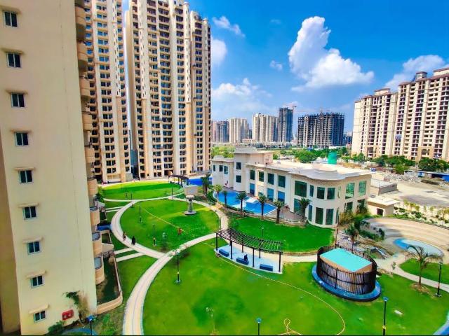 2.5 BHK Apartment in Noida Extension for rent Greater Noida. The reference number is 20853099