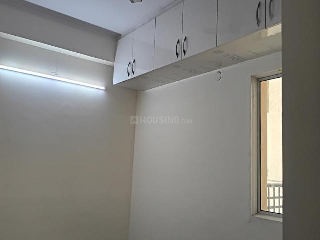 2.5 BHK Apartment in Noida Extension for rent Greater Noida. The reference number is 20901661
