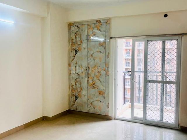 2.5 BHK Apartment in Noida Extension for rent Greater Noida. The reference number is 21072748