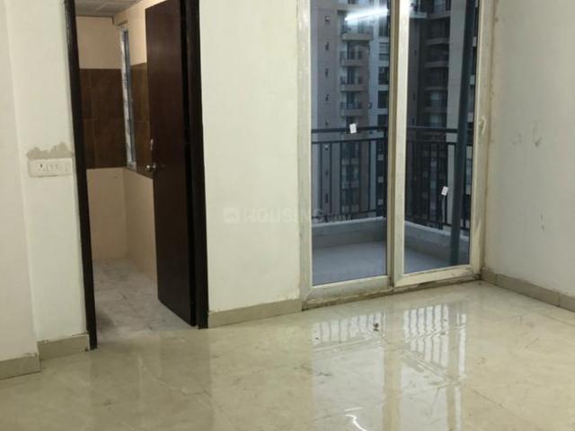 2.5 BHK Apartment in Noida Extension for rent Greater Noida. The reference number is 21286140