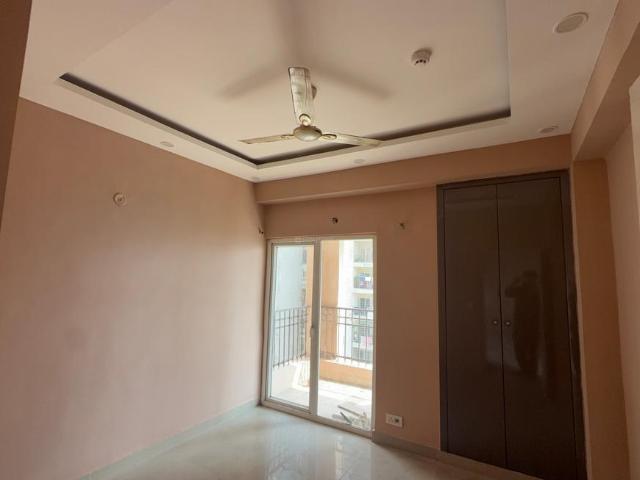 2.5 BHK Apartment in Noida Extension for rent Greater Noida. The reference number is 21348554