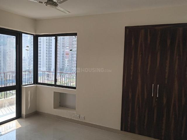 2.5 BHK Apartment in Noida Extension for rent Greater Noida. The reference number is 21348838