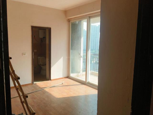 2.5 BHK Apartment in Noida Extension for rent Greater Noida. The reference number is 21369907